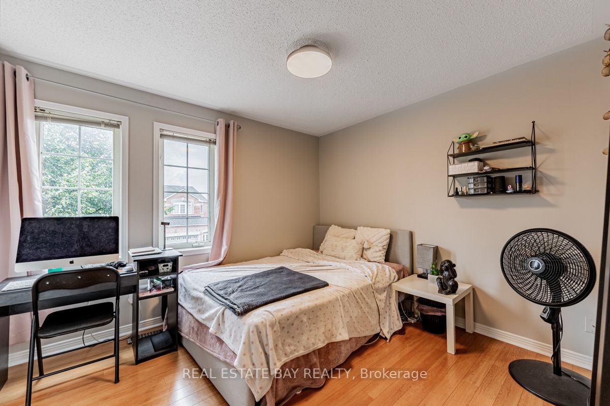 25 Mayflower Drive
