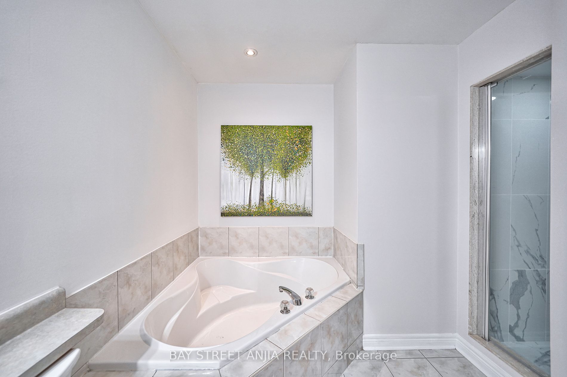 43 Royal Crown Rd