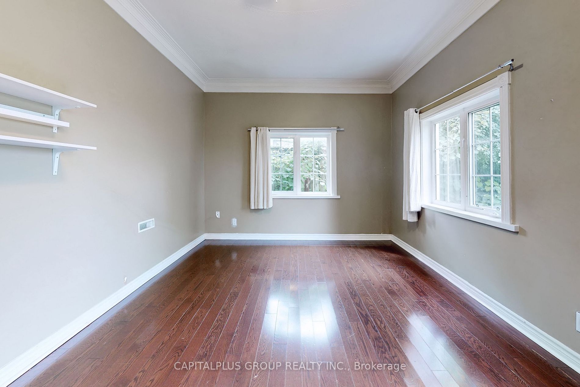 92 Meadowview Ave