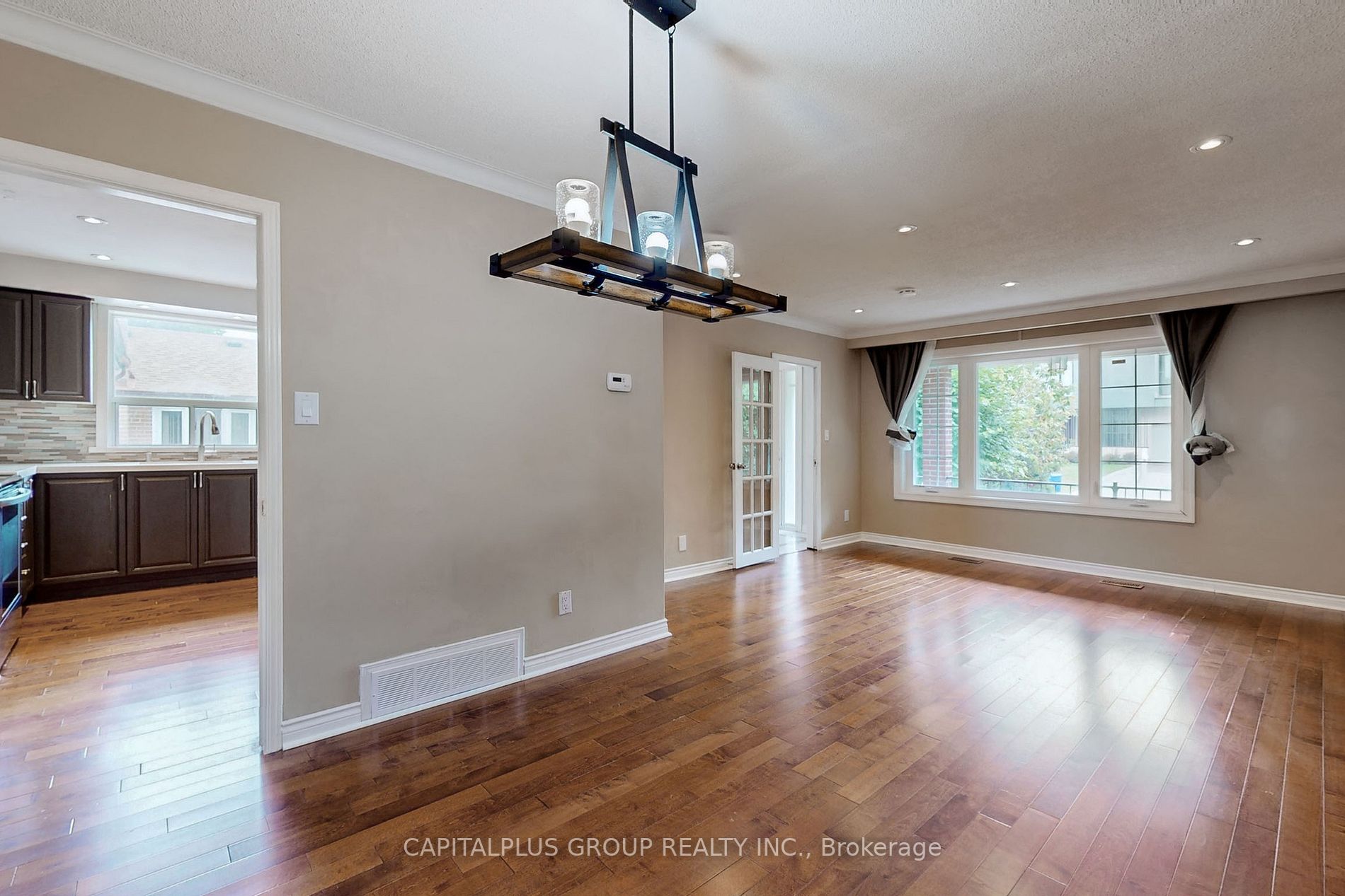 92 Meadowview Ave