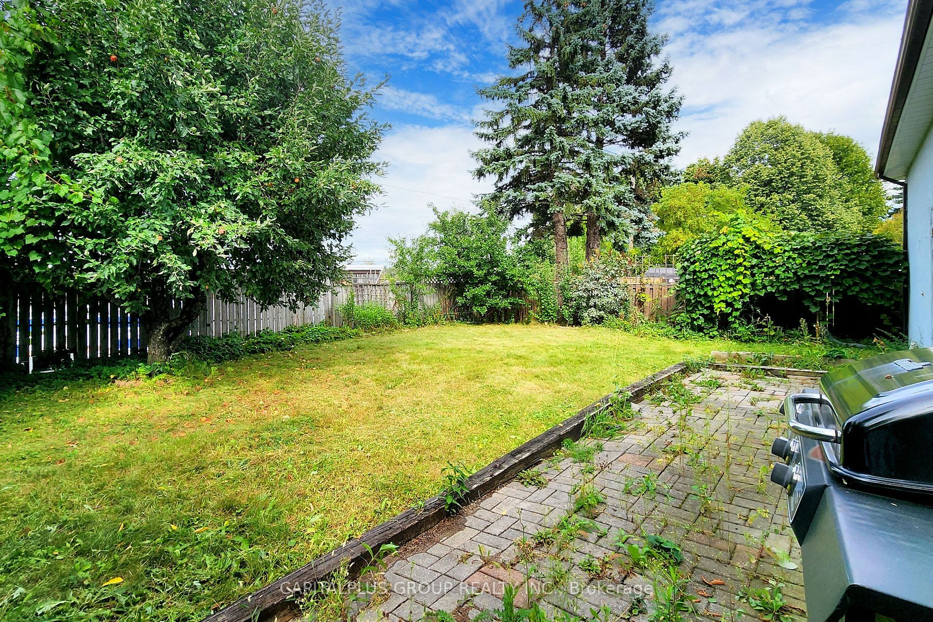 92 Meadowview Ave