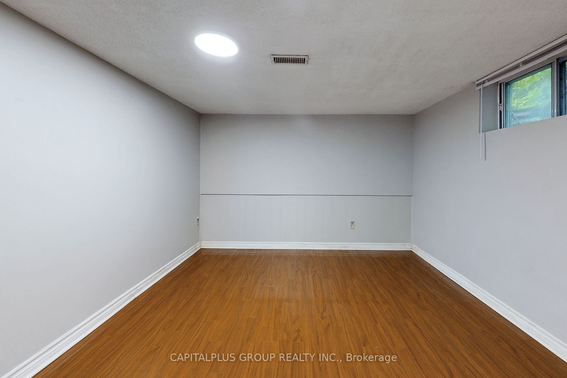 92 Meadowview Ave