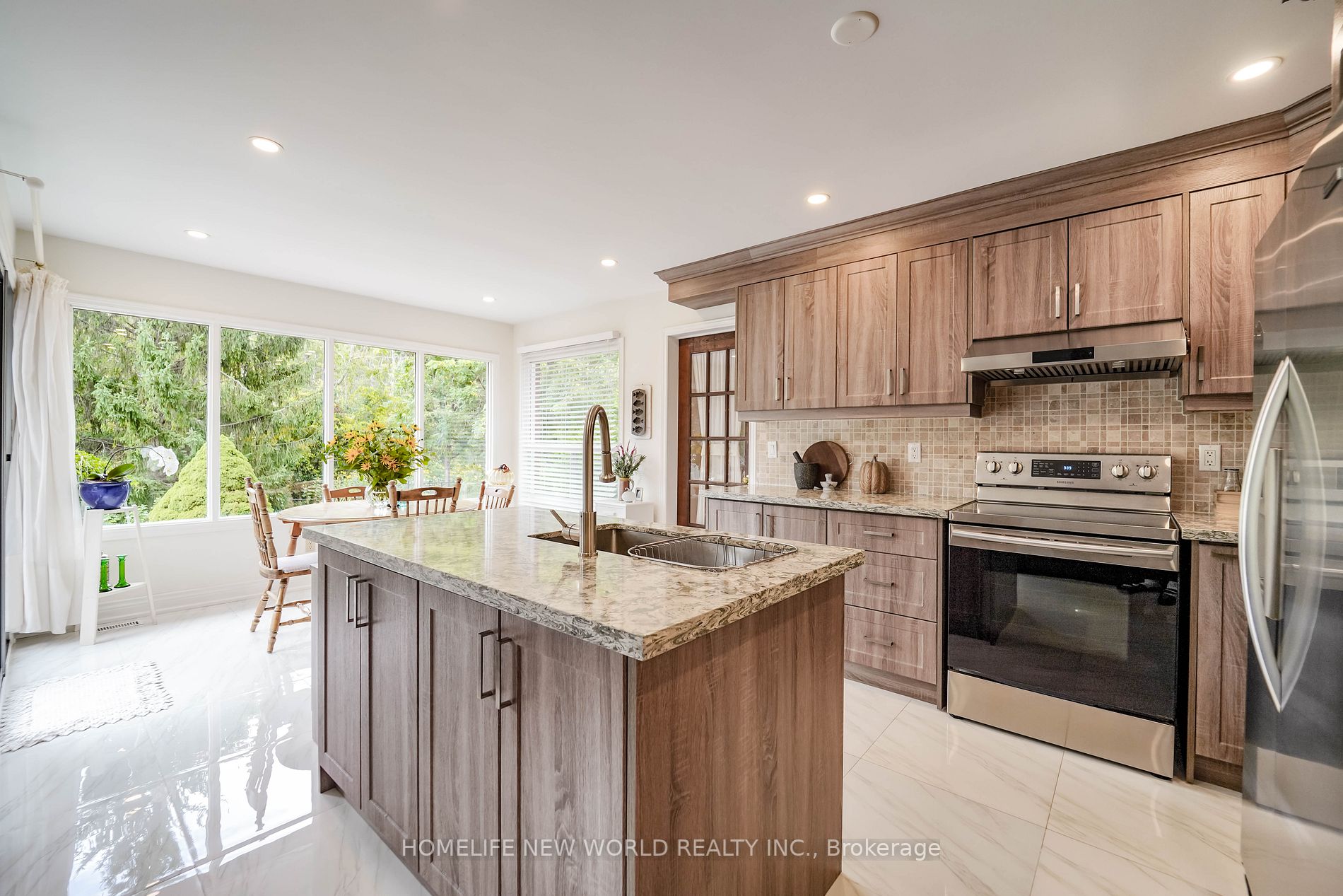 36 Blyth St