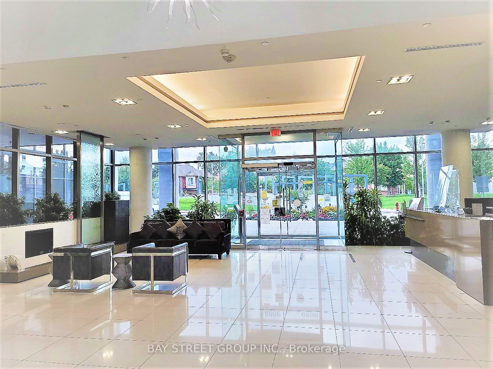 9088 Yonge St, #1106