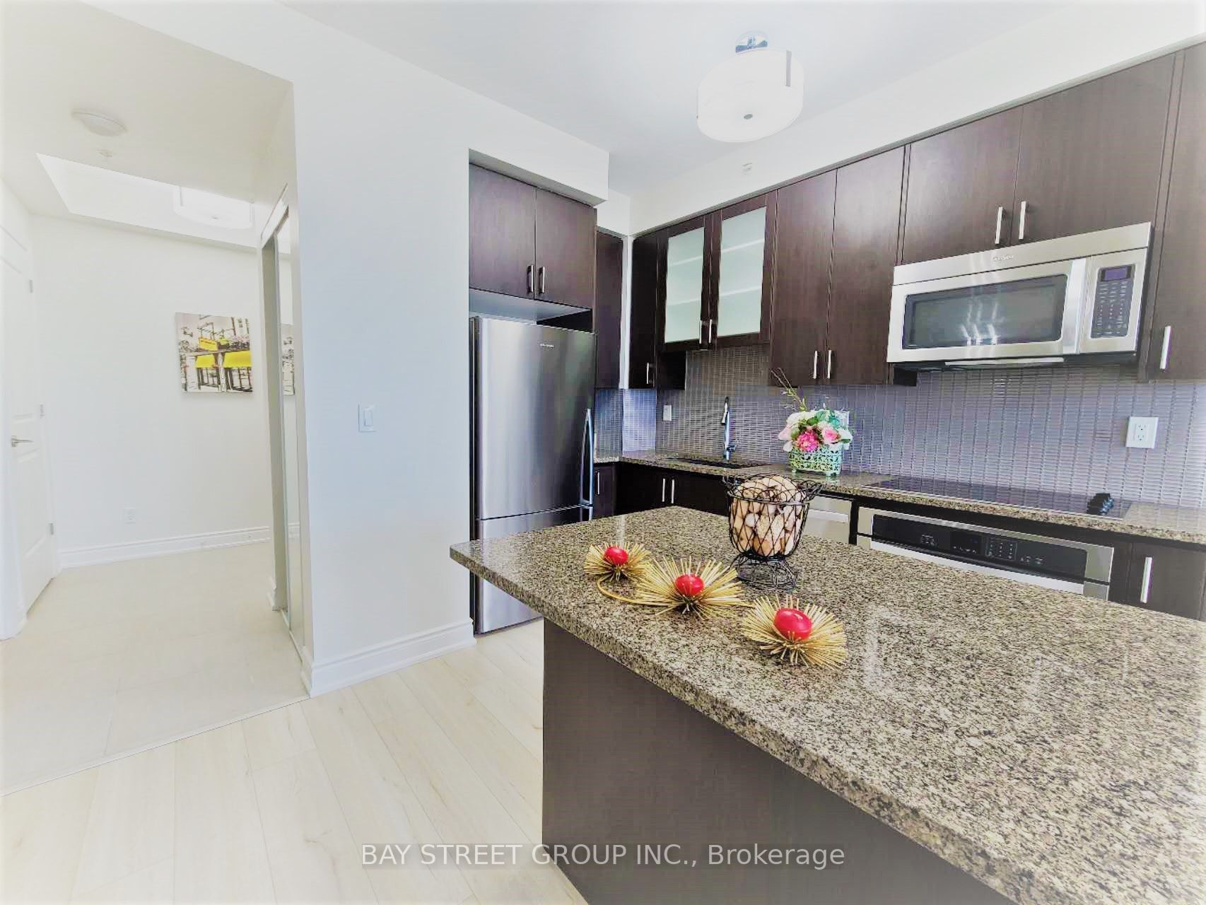 9088 Yonge St, #1106
