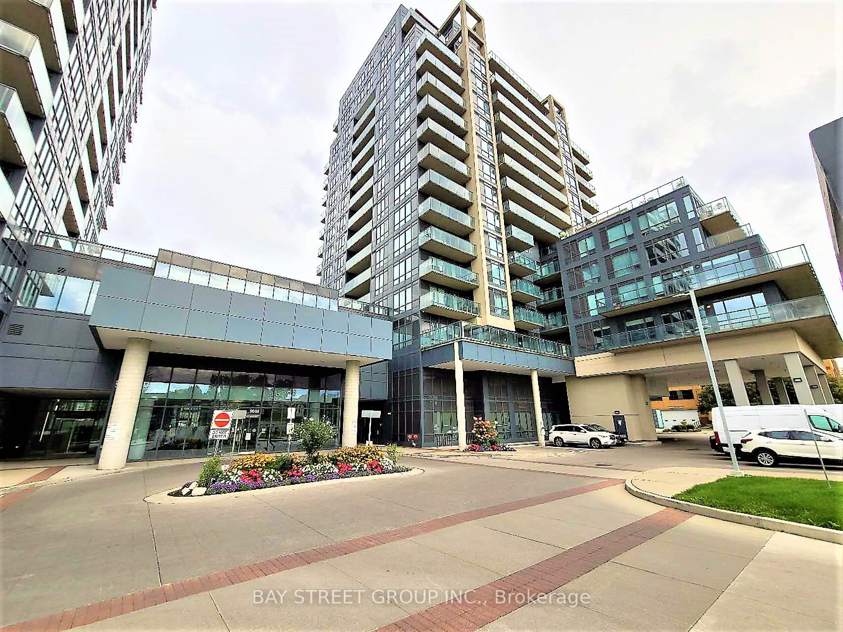 9088 Yonge St, #1106