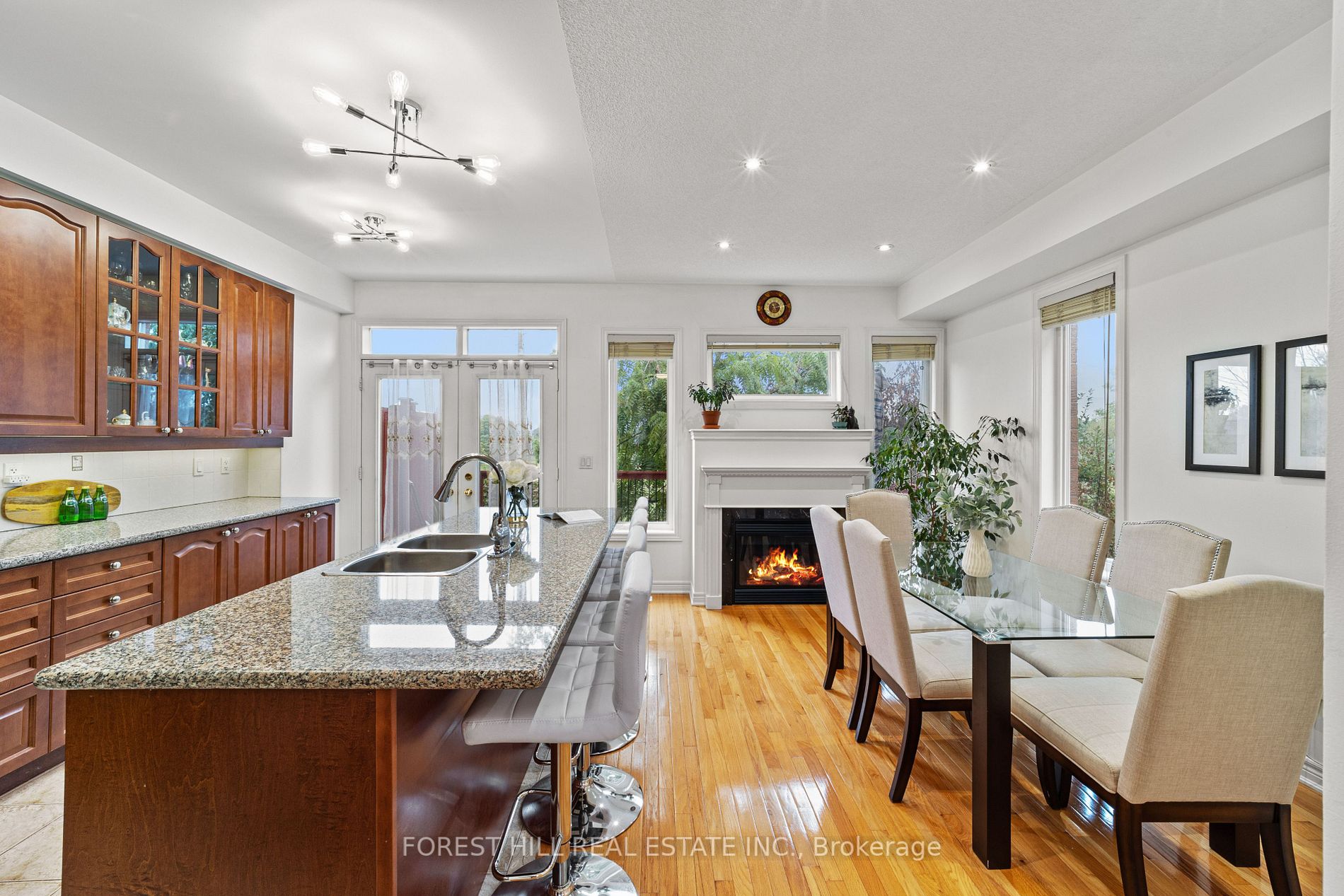 126 Vittorio De Luca Dr