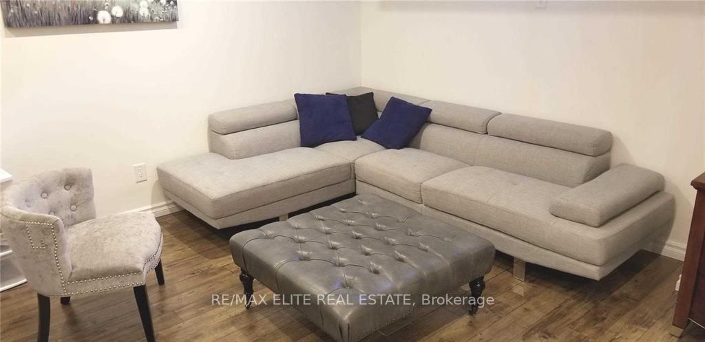 133 Beare Tr, #Lower
