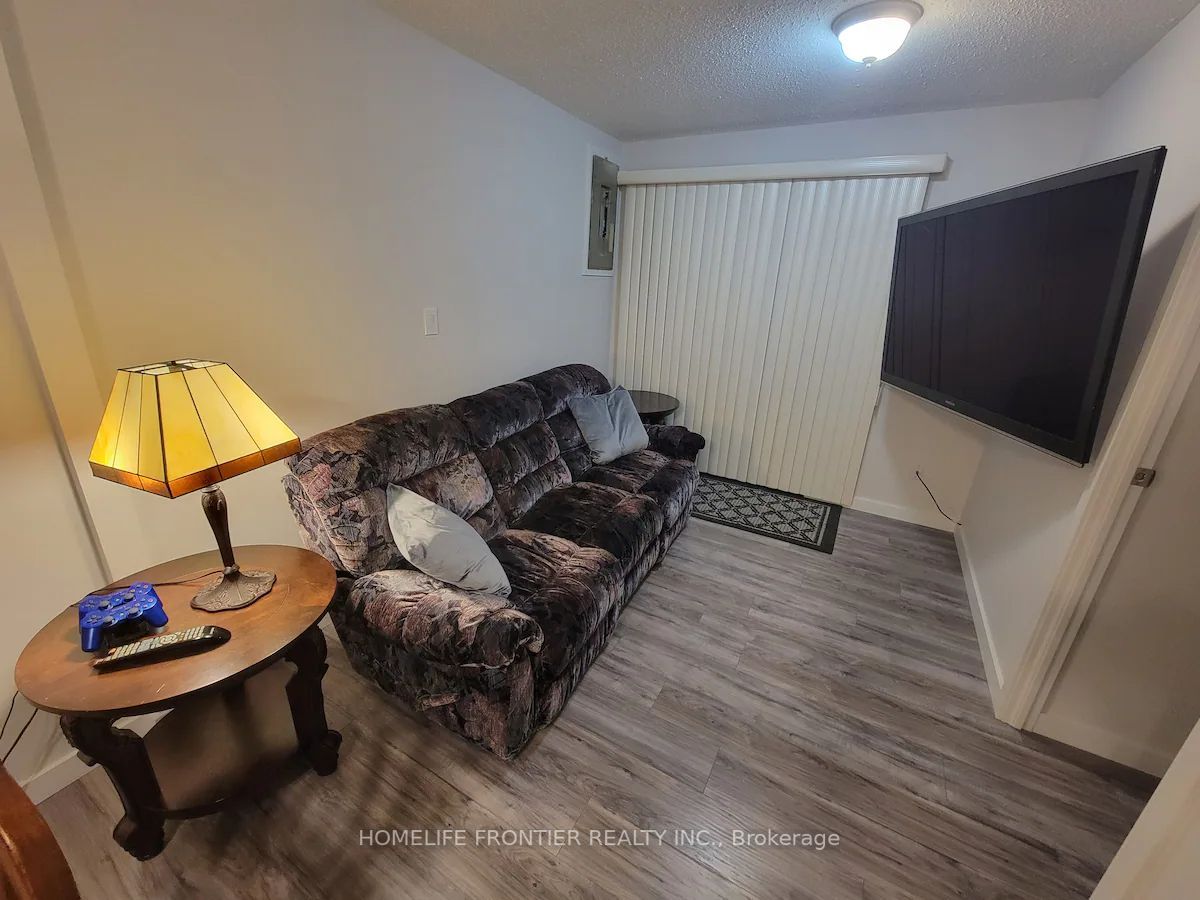 1015 Arnold St, #2