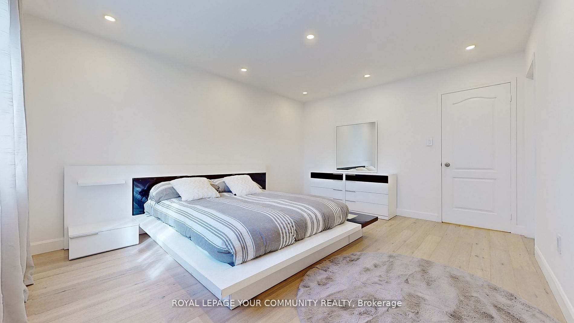 47 Walkview Cres