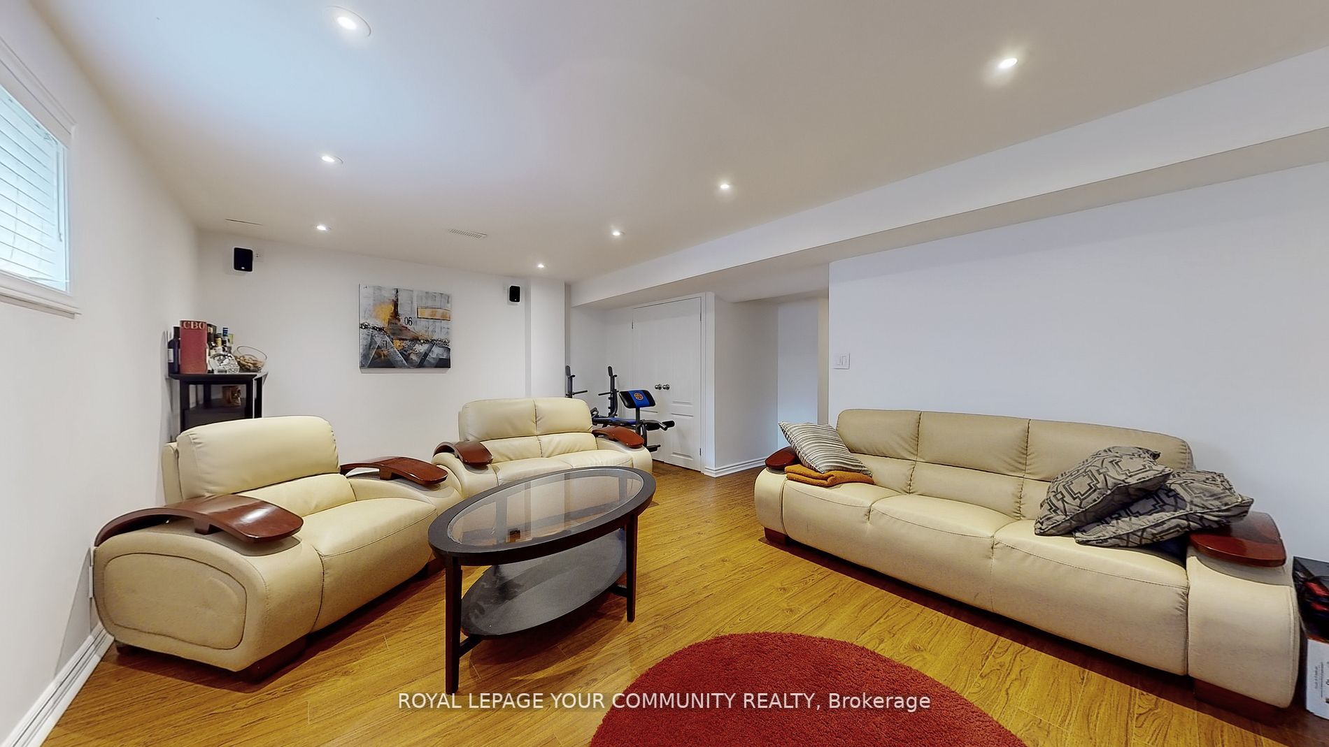 47 Walkview Cres