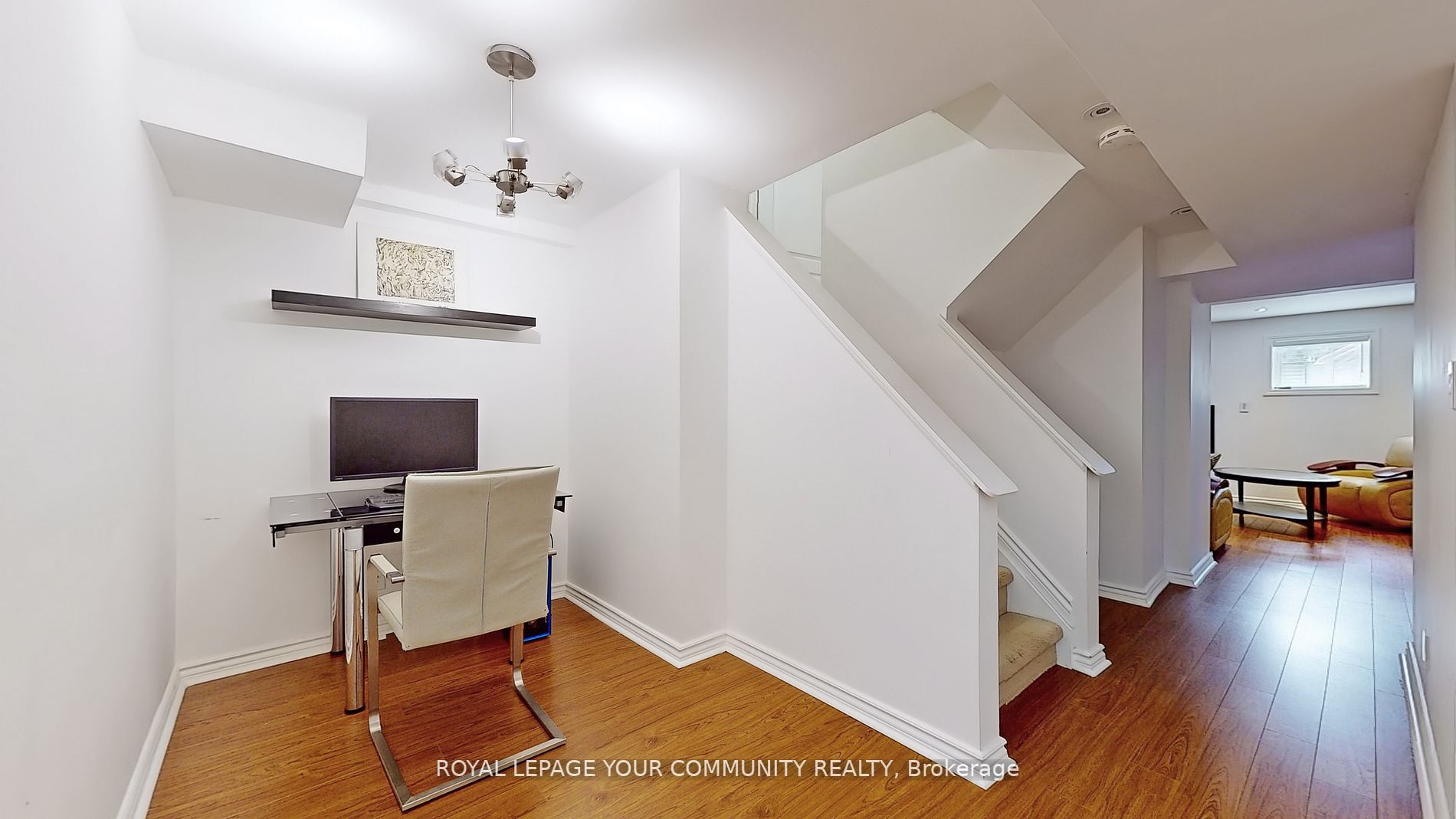 47 Walkview Cres