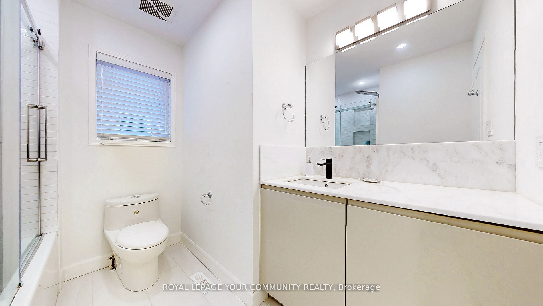47 Walkview Cres
