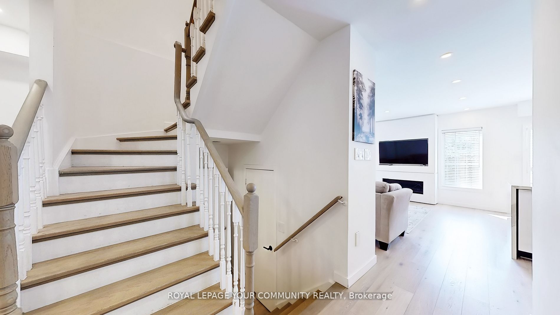 47 Walkview Cres