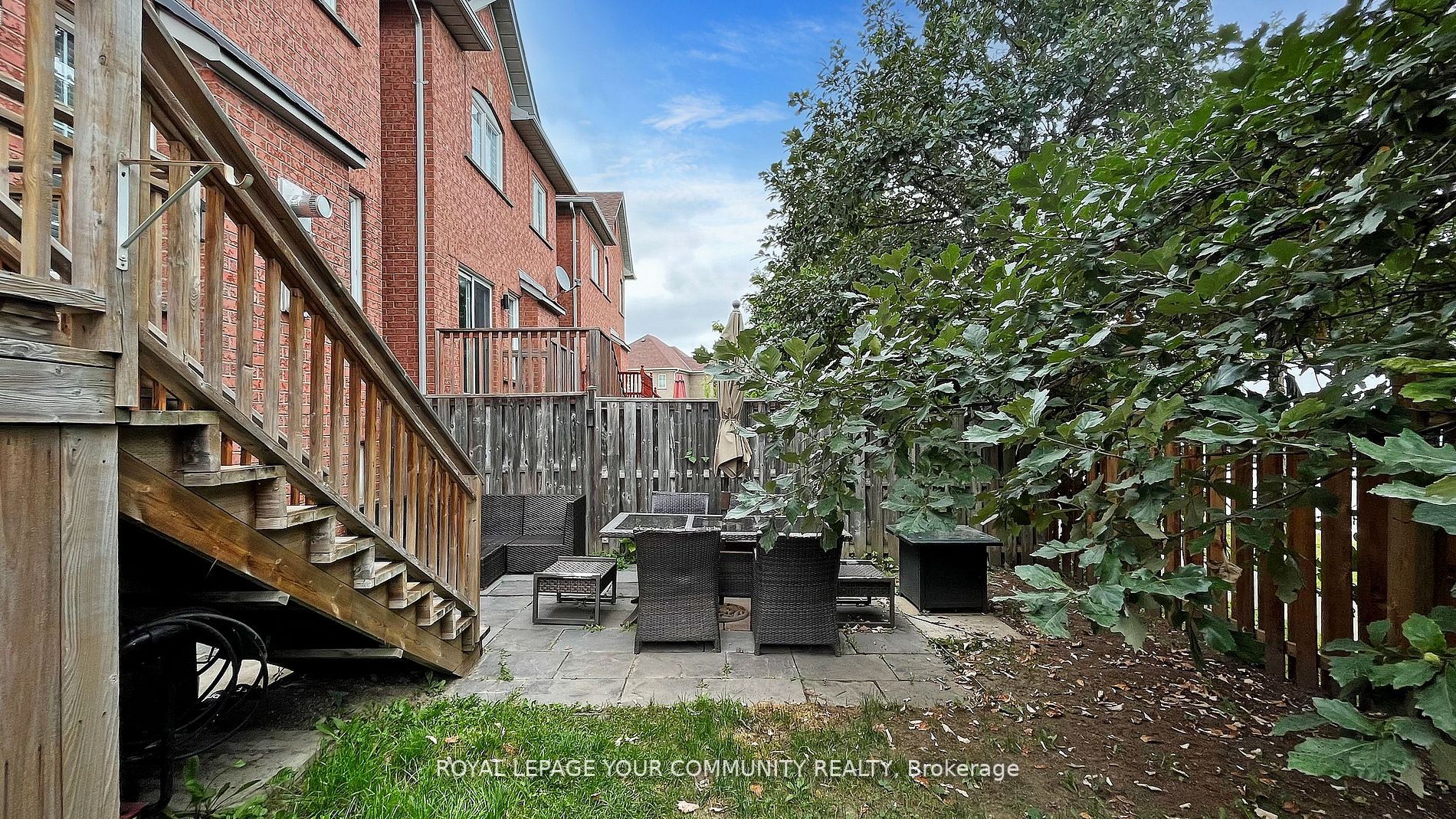 47 Walkview Cres