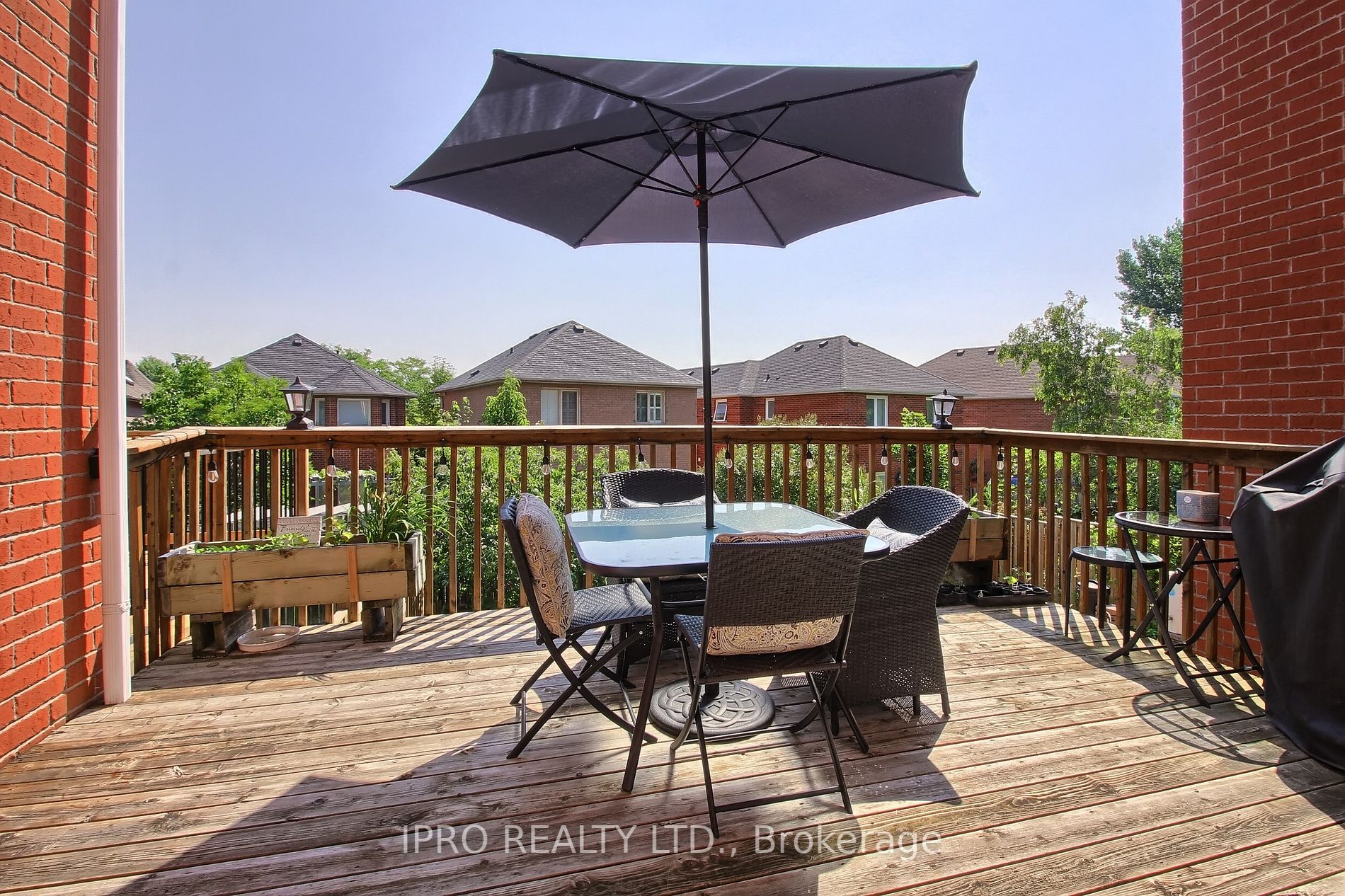 249 Warner Cres