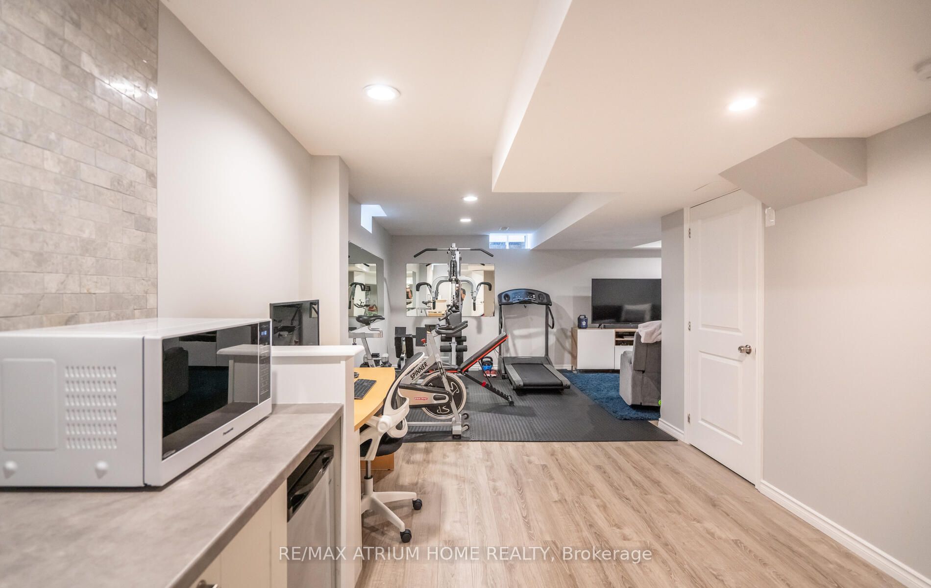 66 Barli Cres