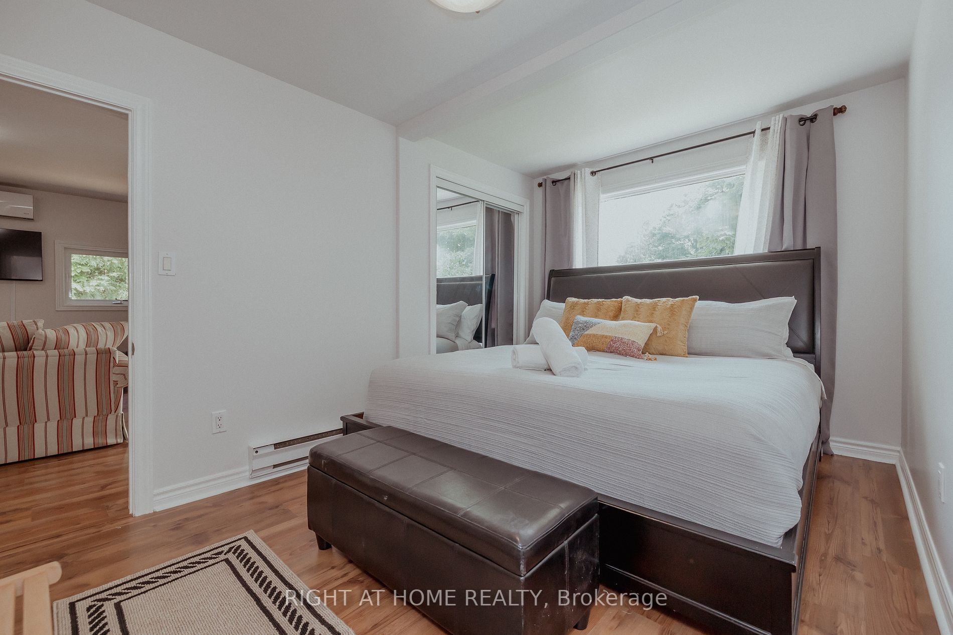 711 Innisfil Beach Rd