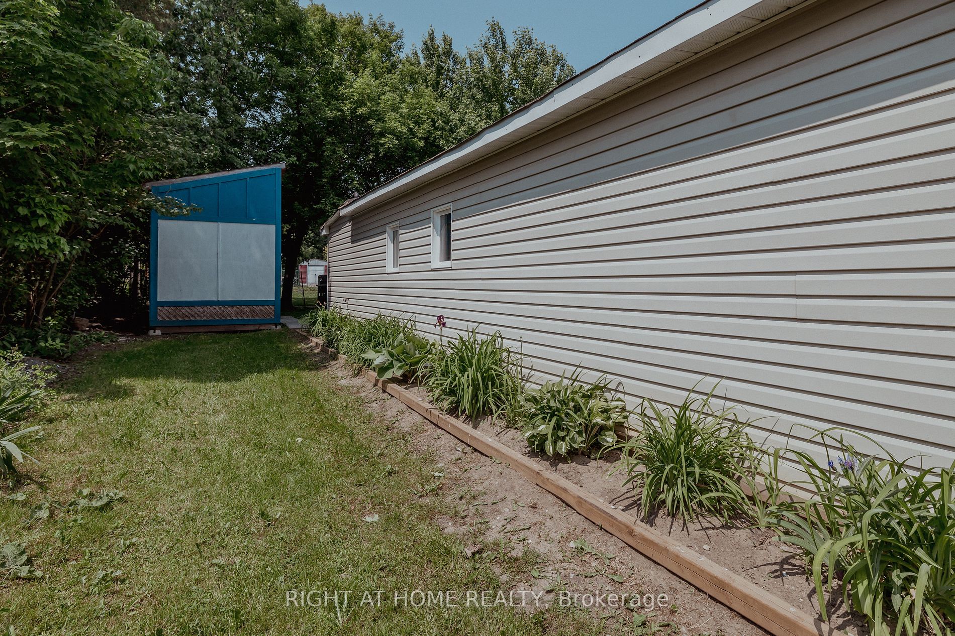 711 Innisfil Beach Rd