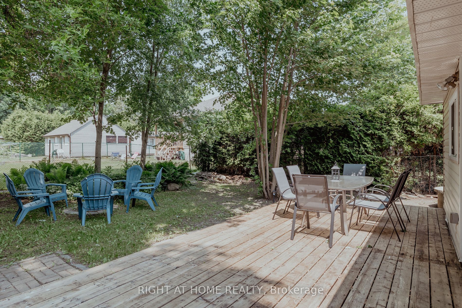 711 Innisfil Beach Rd
