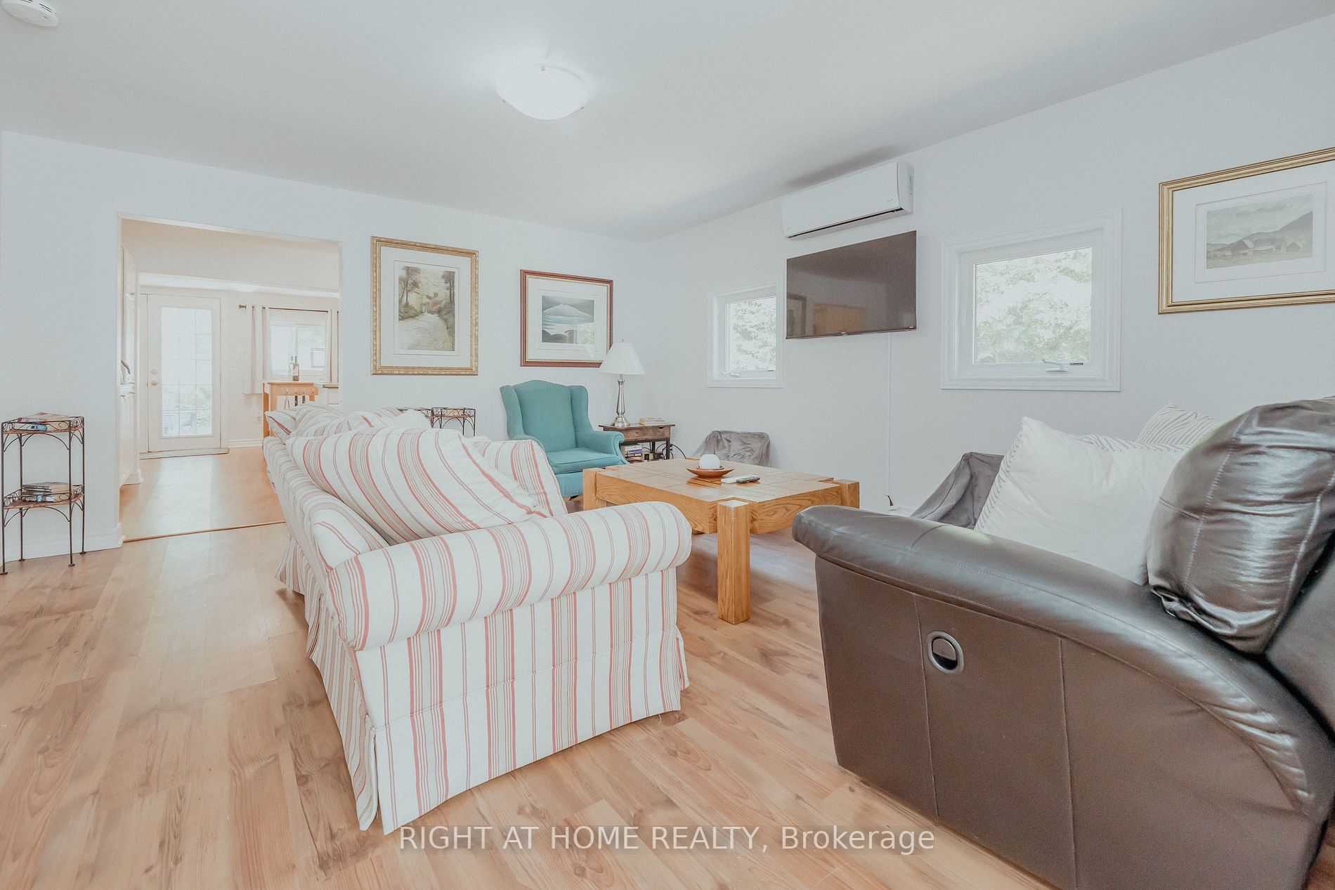 711 Innisfil Beach Rd