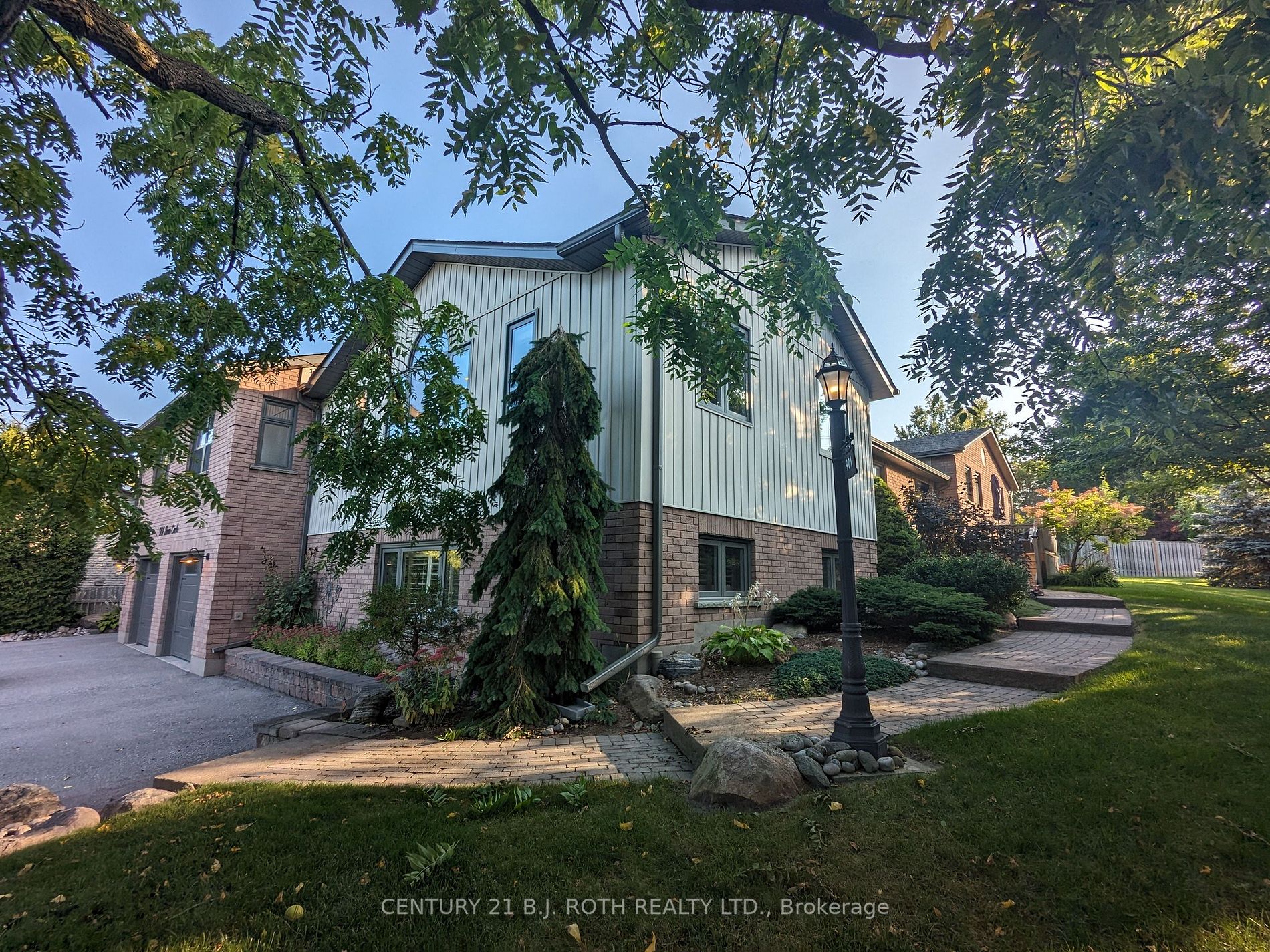 901 Sloan Circle Dr