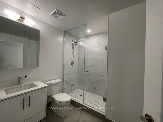 105 Oneida St, #1806