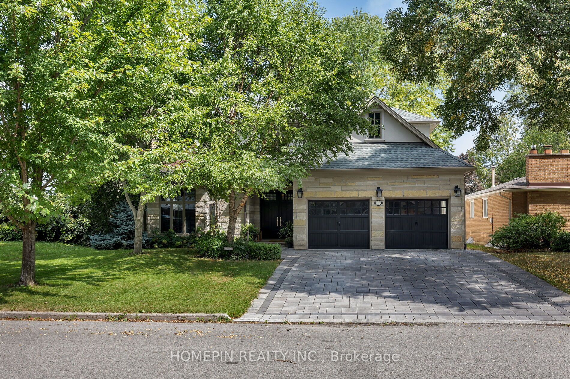 5 Callahan Rd