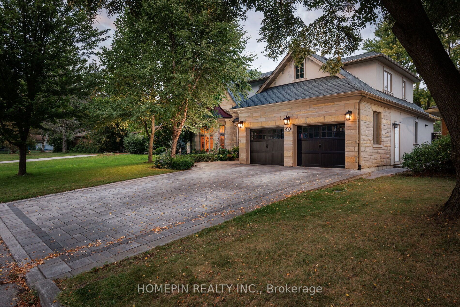 5 Callahan Rd