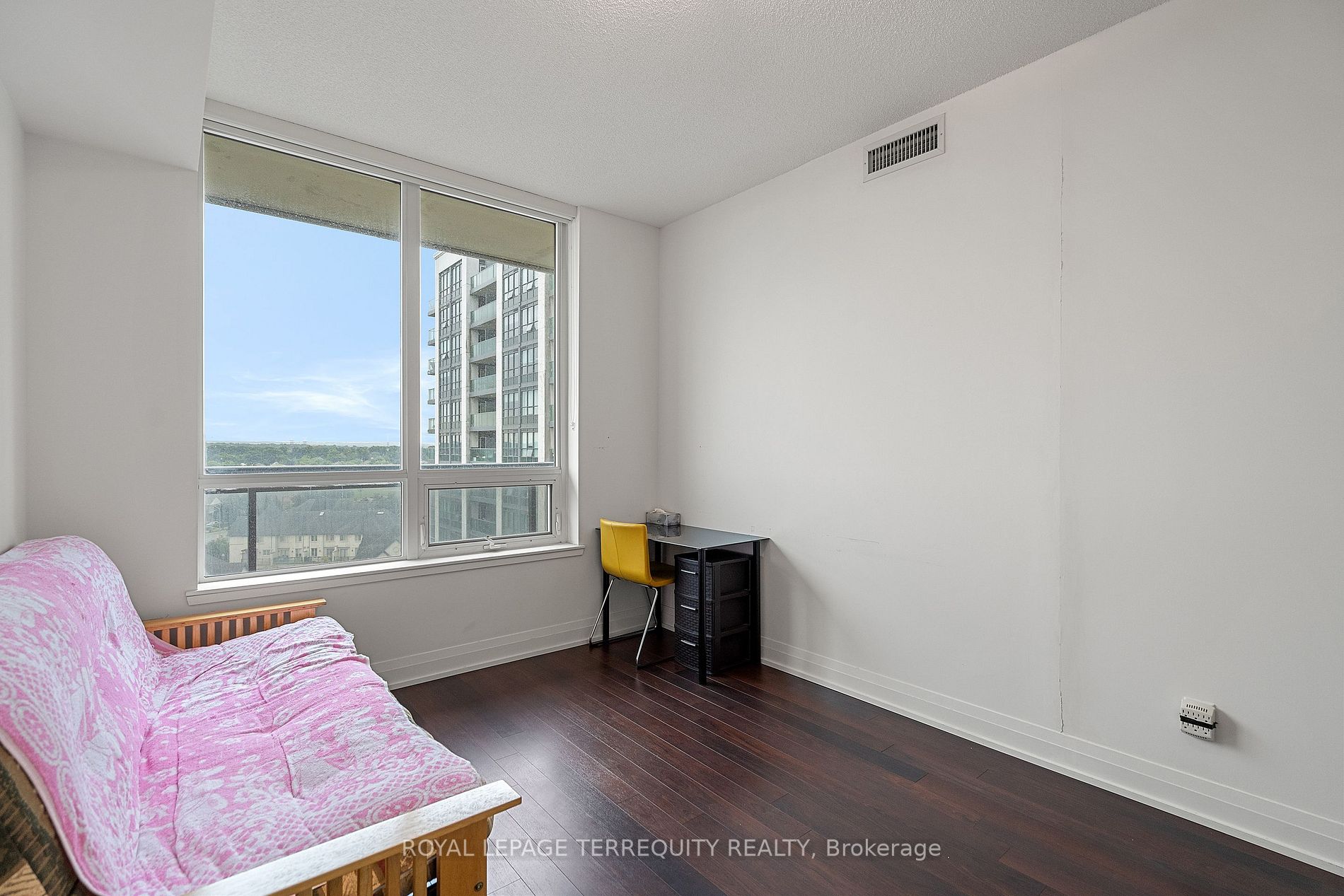 75 North Park Rd, #1002