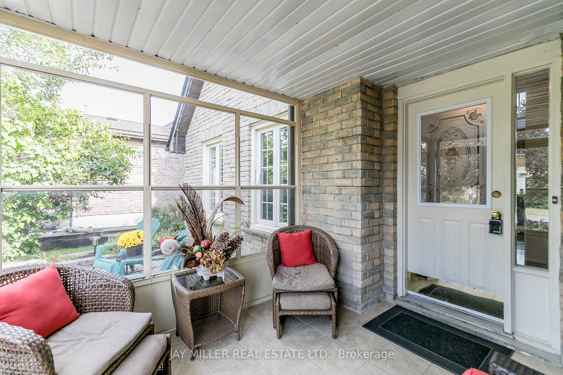 917 Ferndale Cres
