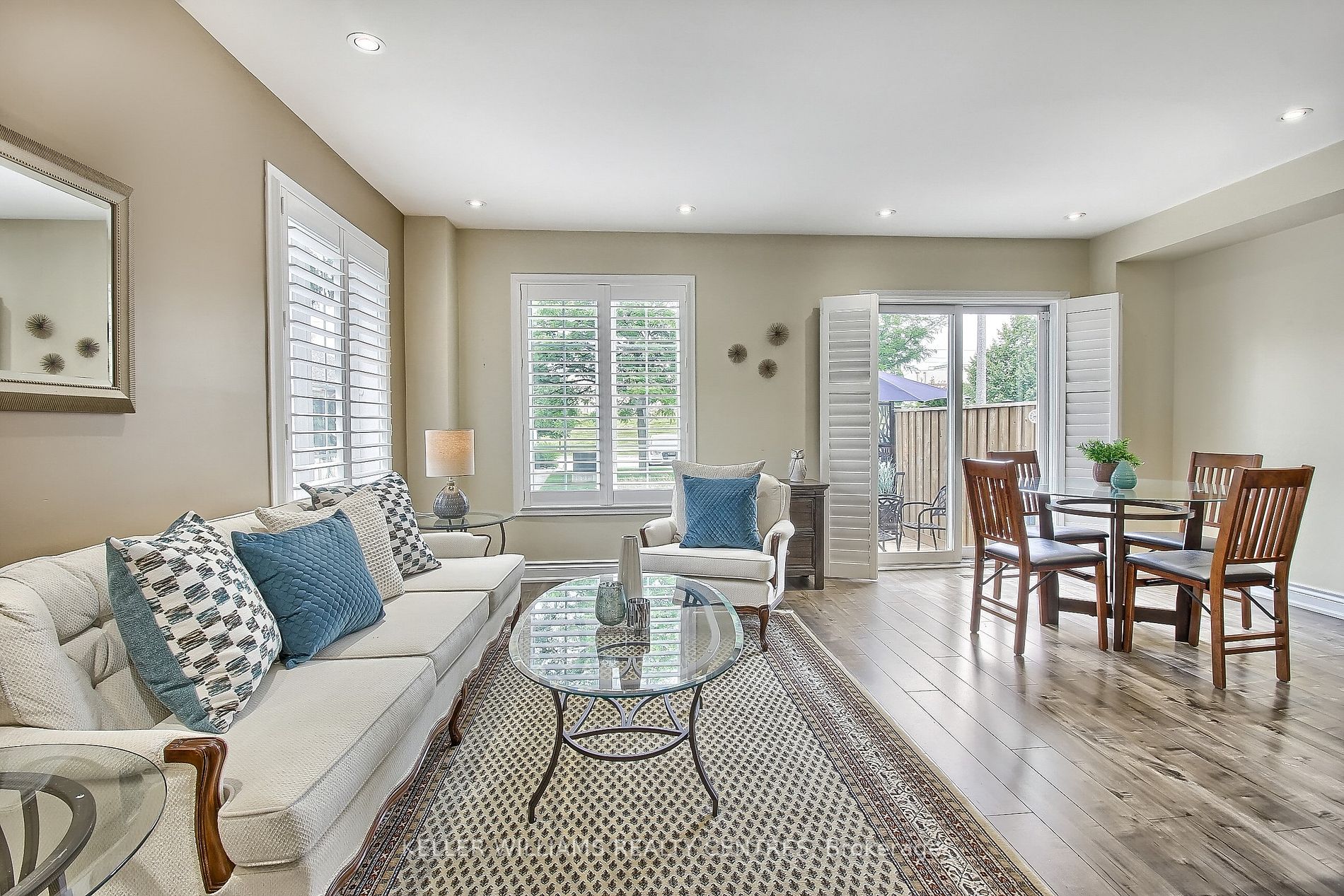26 Carriage Walk, #27
