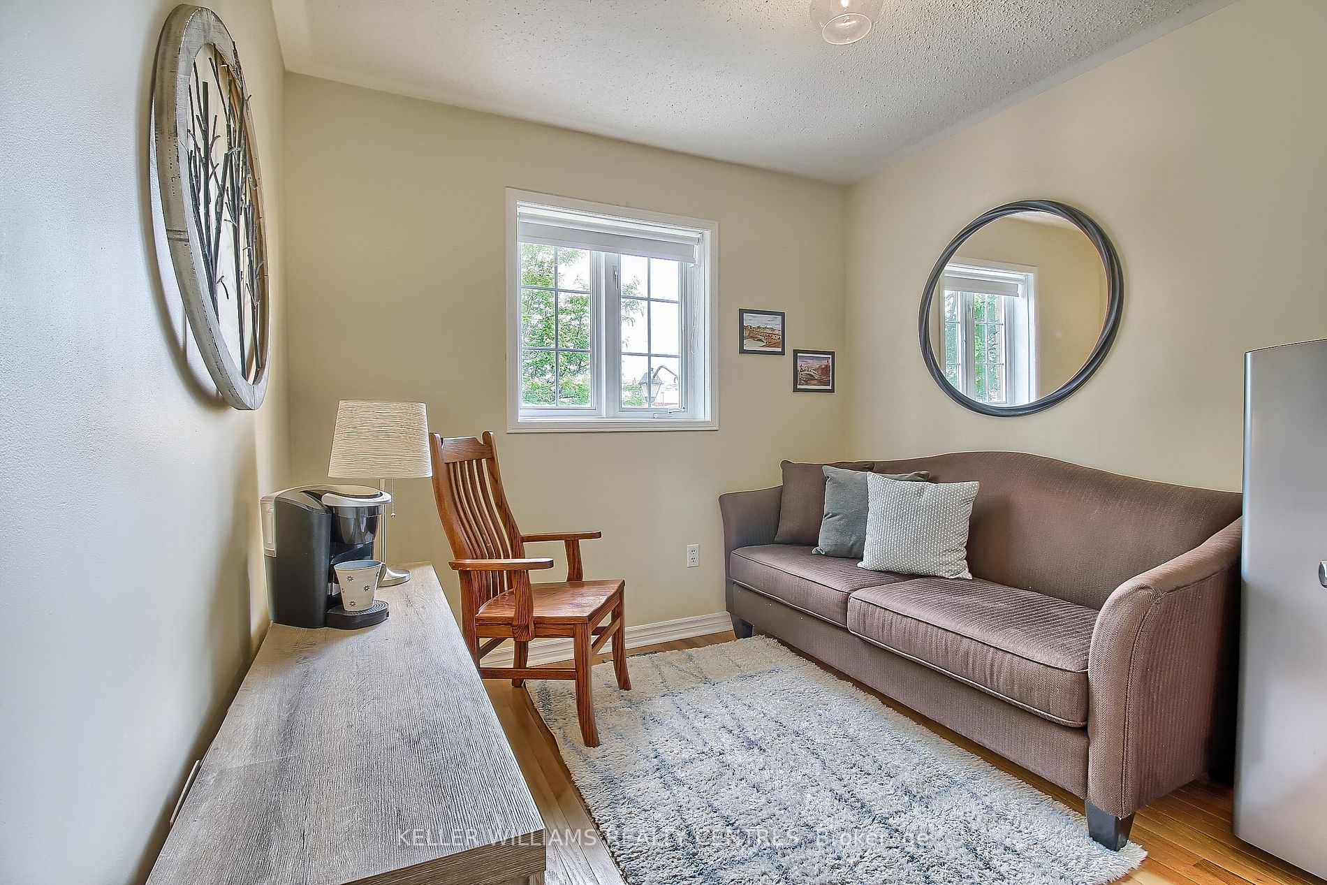 26 Carriage Walk, #27