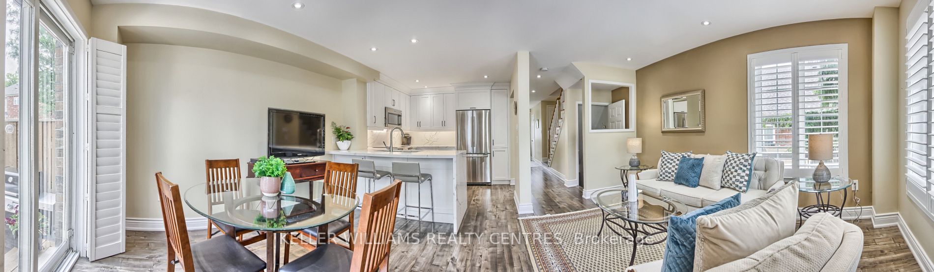 26 Carriage Walk, #27