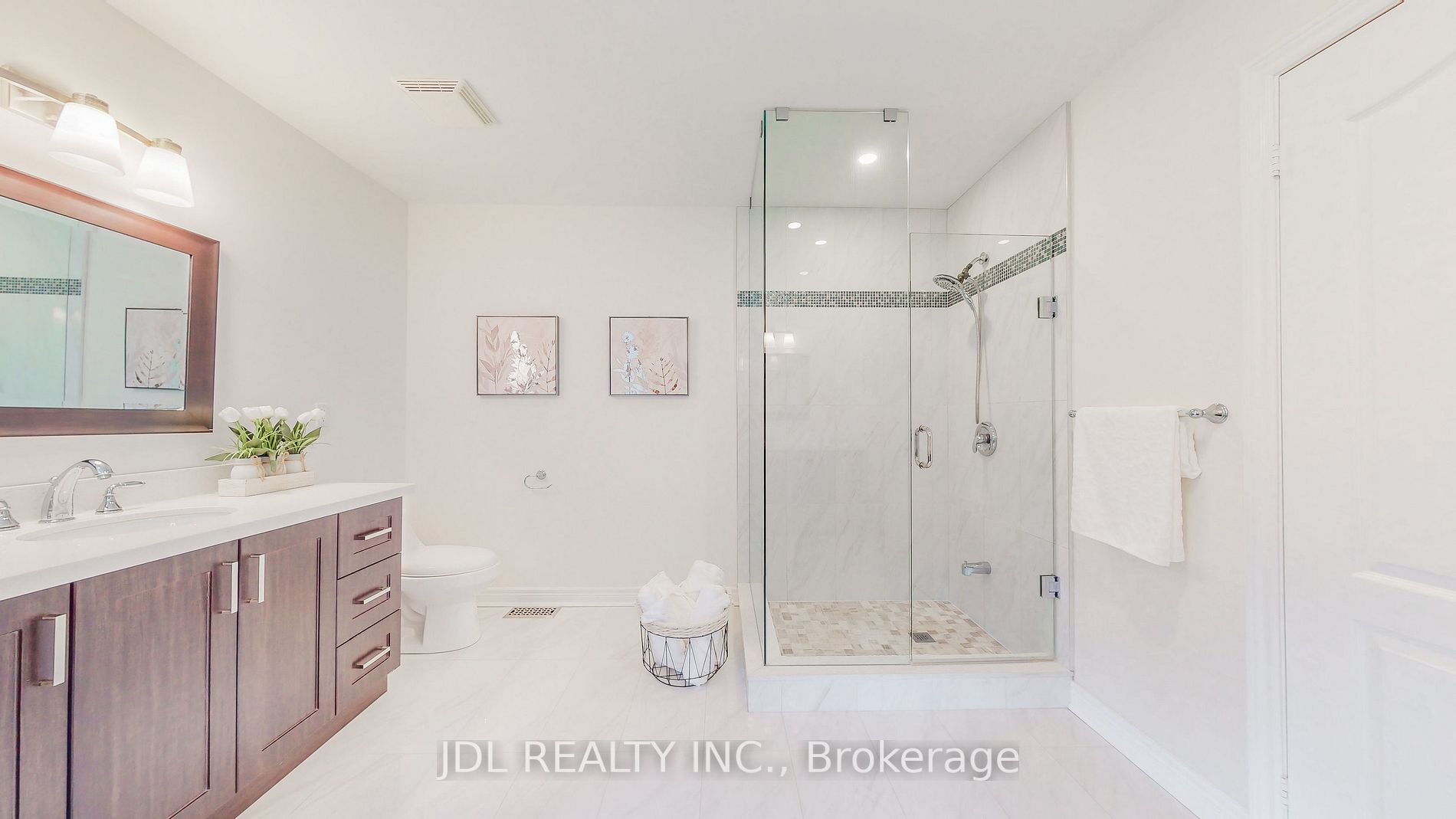 34 Wolfson Cres