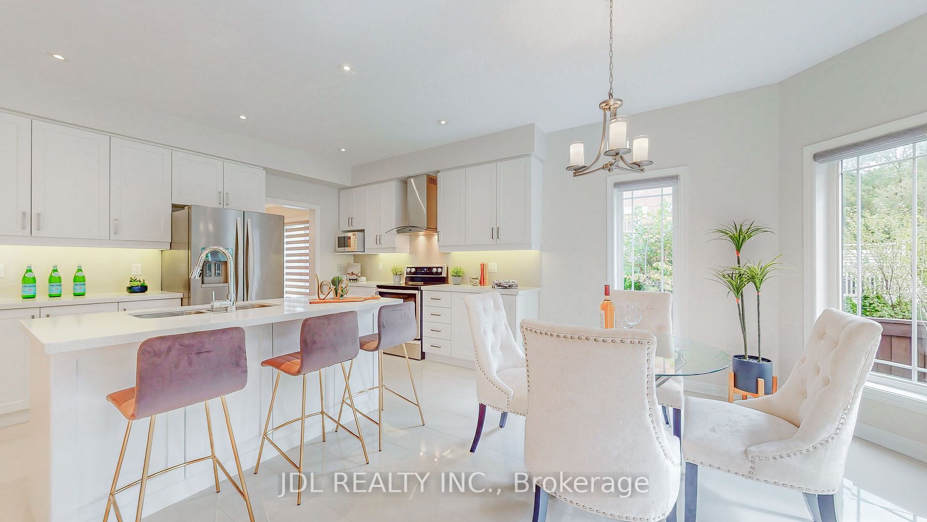 34 Wolfson Cres