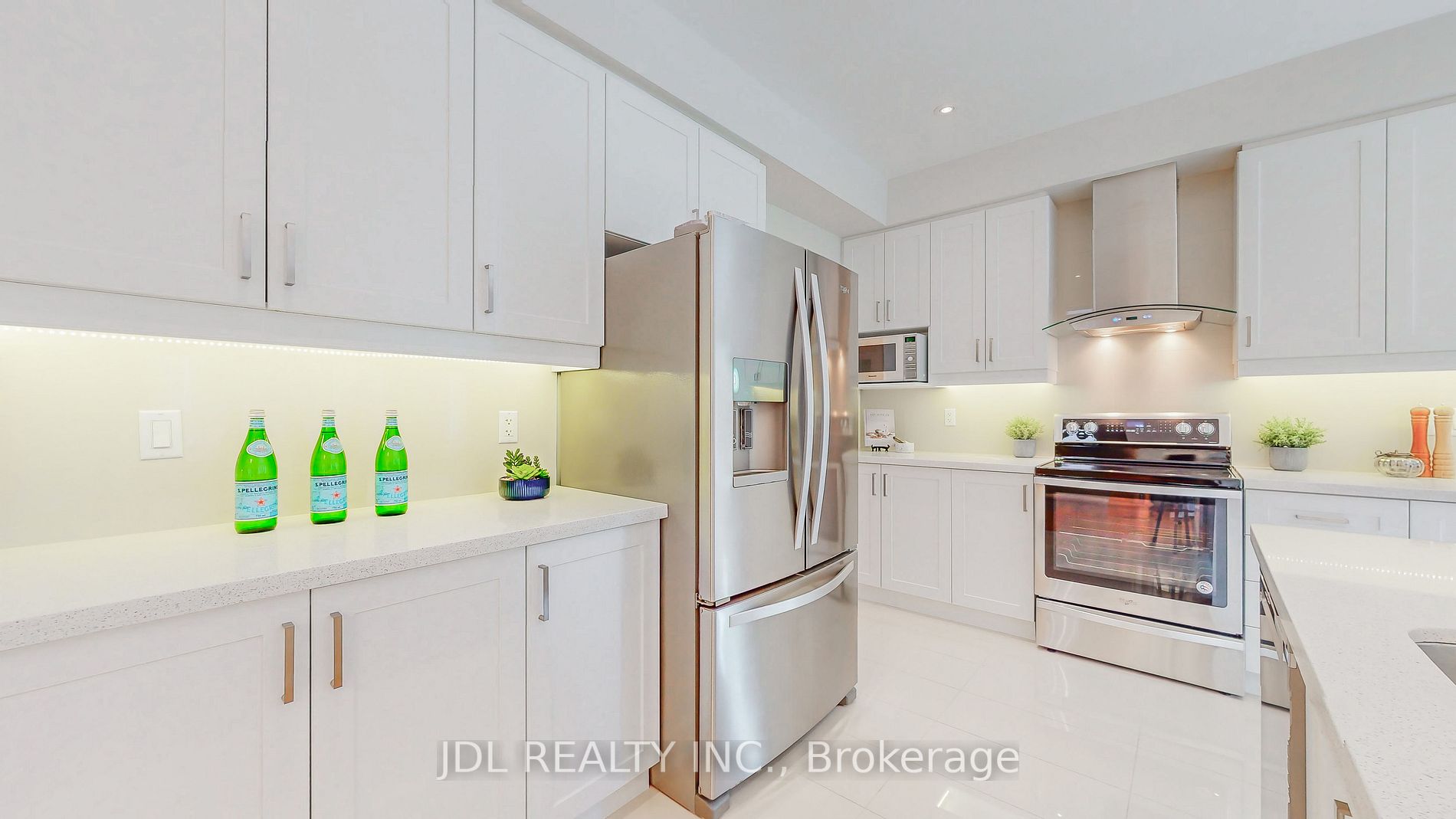 34 Wolfson Cres
