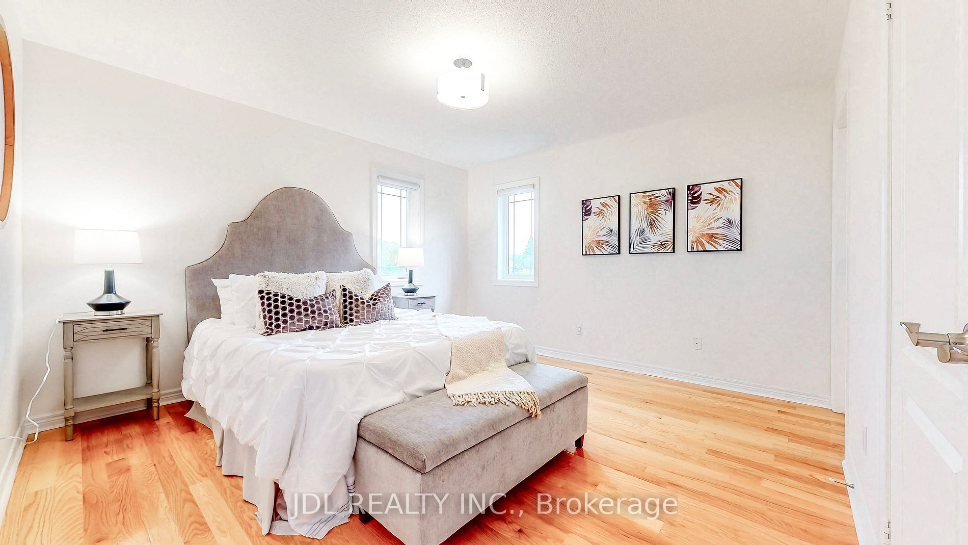 34 Wolfson Cres