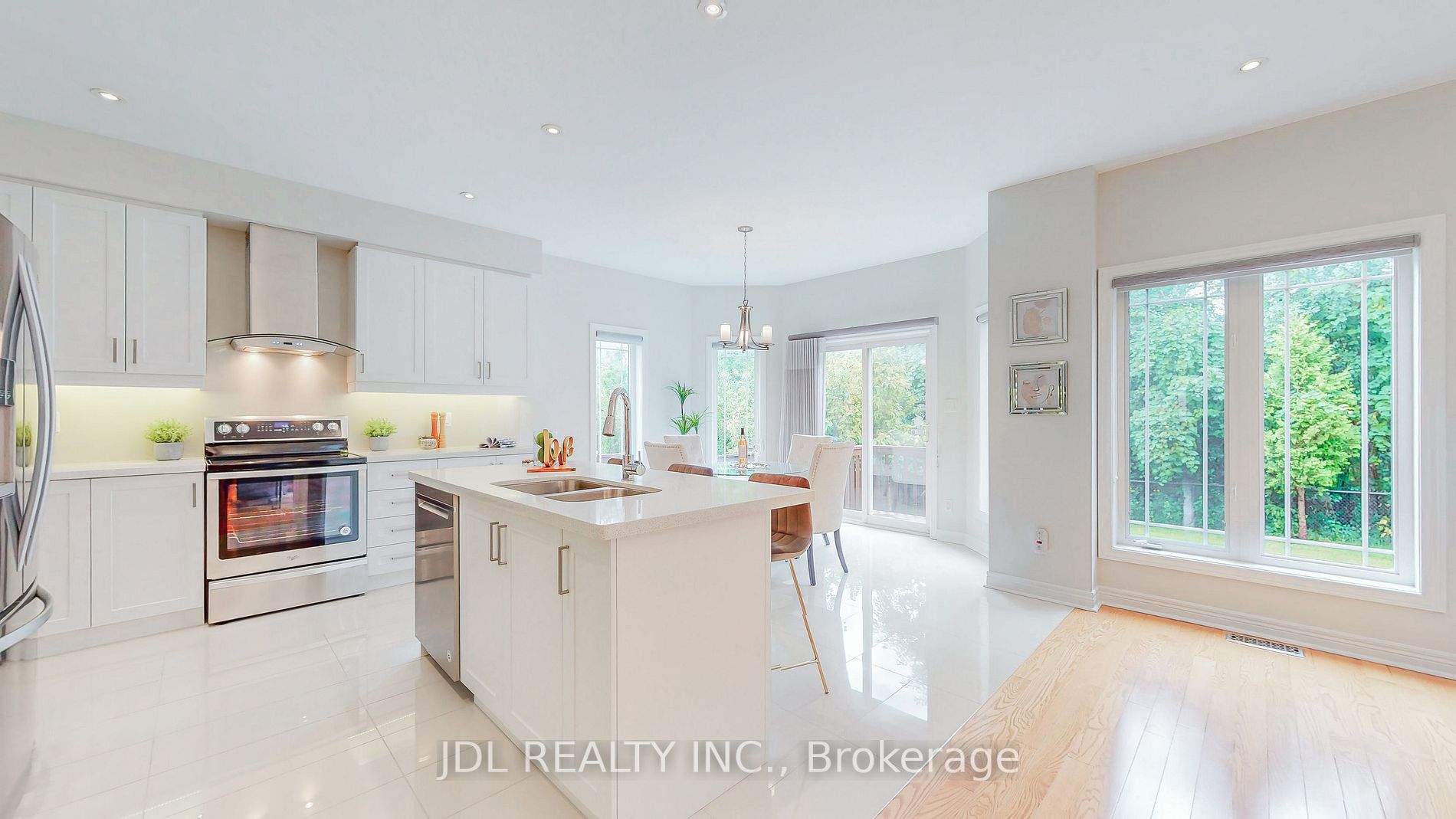 34 Wolfson Cres