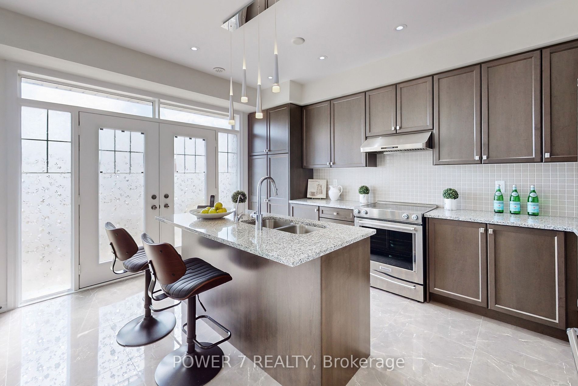 7 Fraleigh Ave