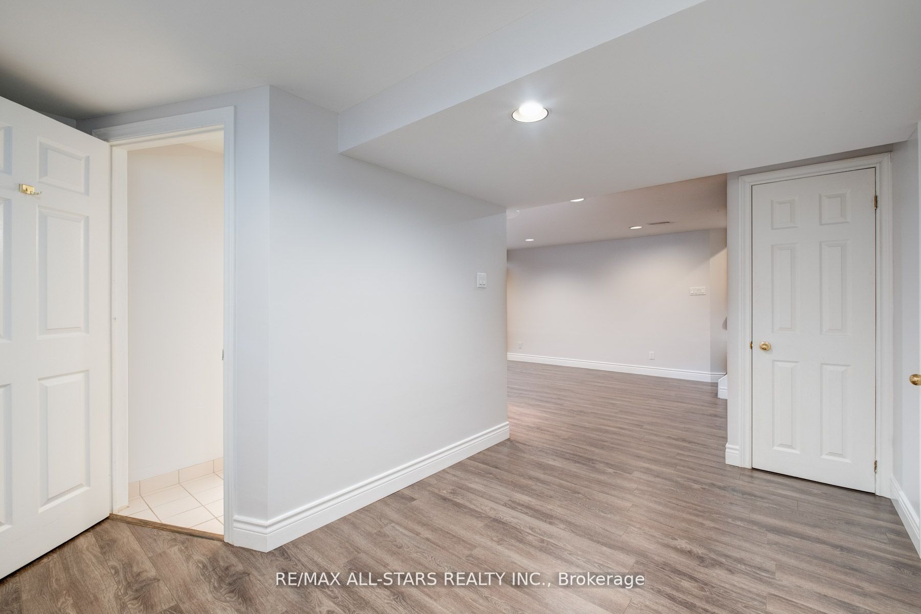 86 Ramona Blvd