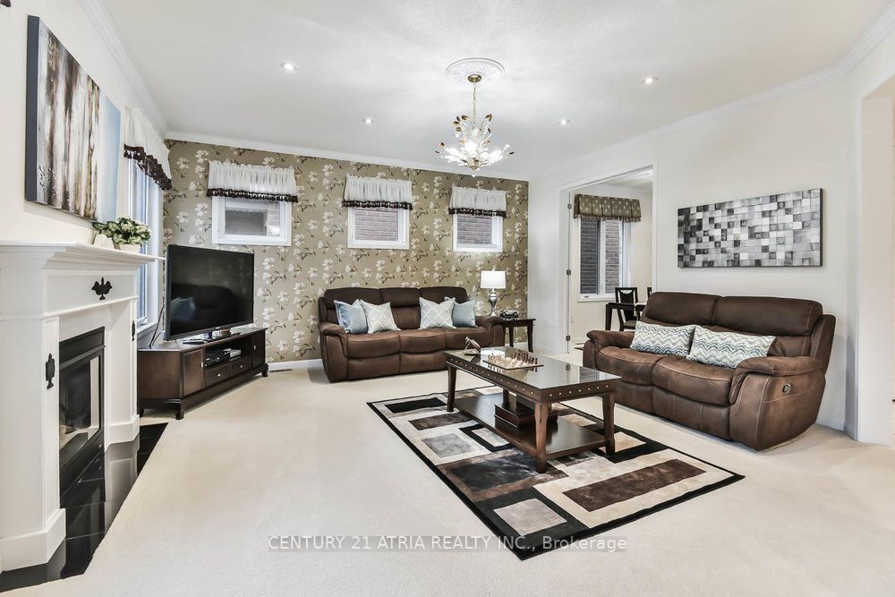 69 Diamond Jubilee Dr