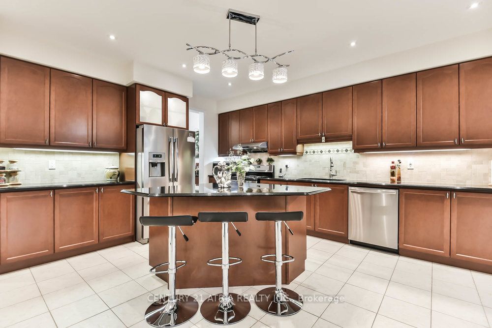 69 Diamond Jubilee Dr