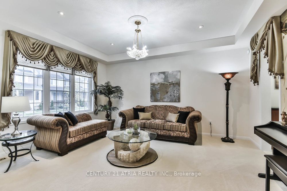 69 Diamond Jubilee Dr