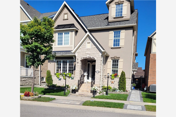 69 Diamond Jubilee Dr, Markham