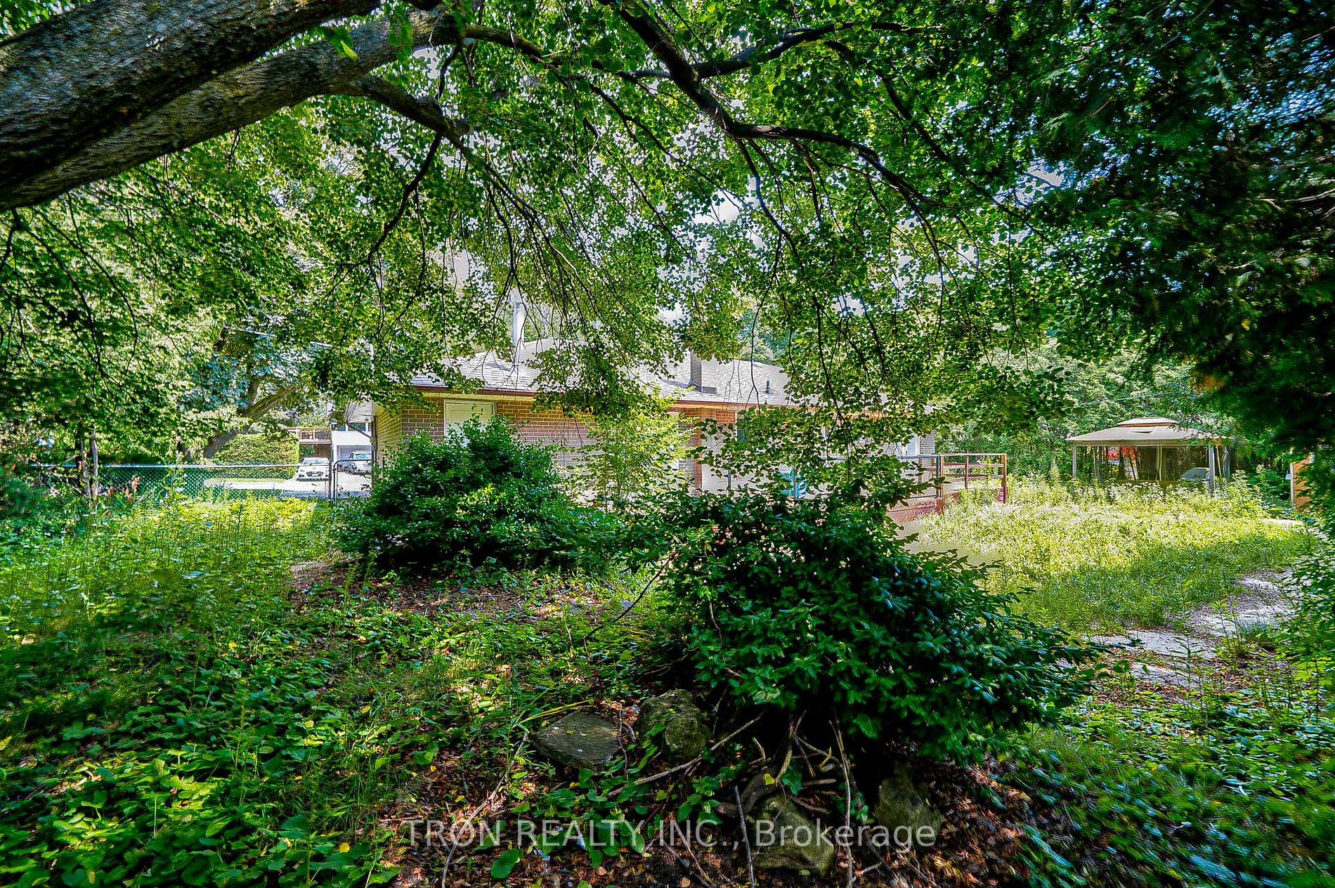 123 Sherwood Forest Drive