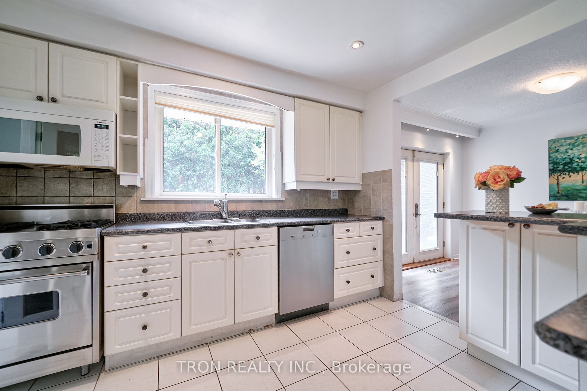 123 Sherwood Forest Drive