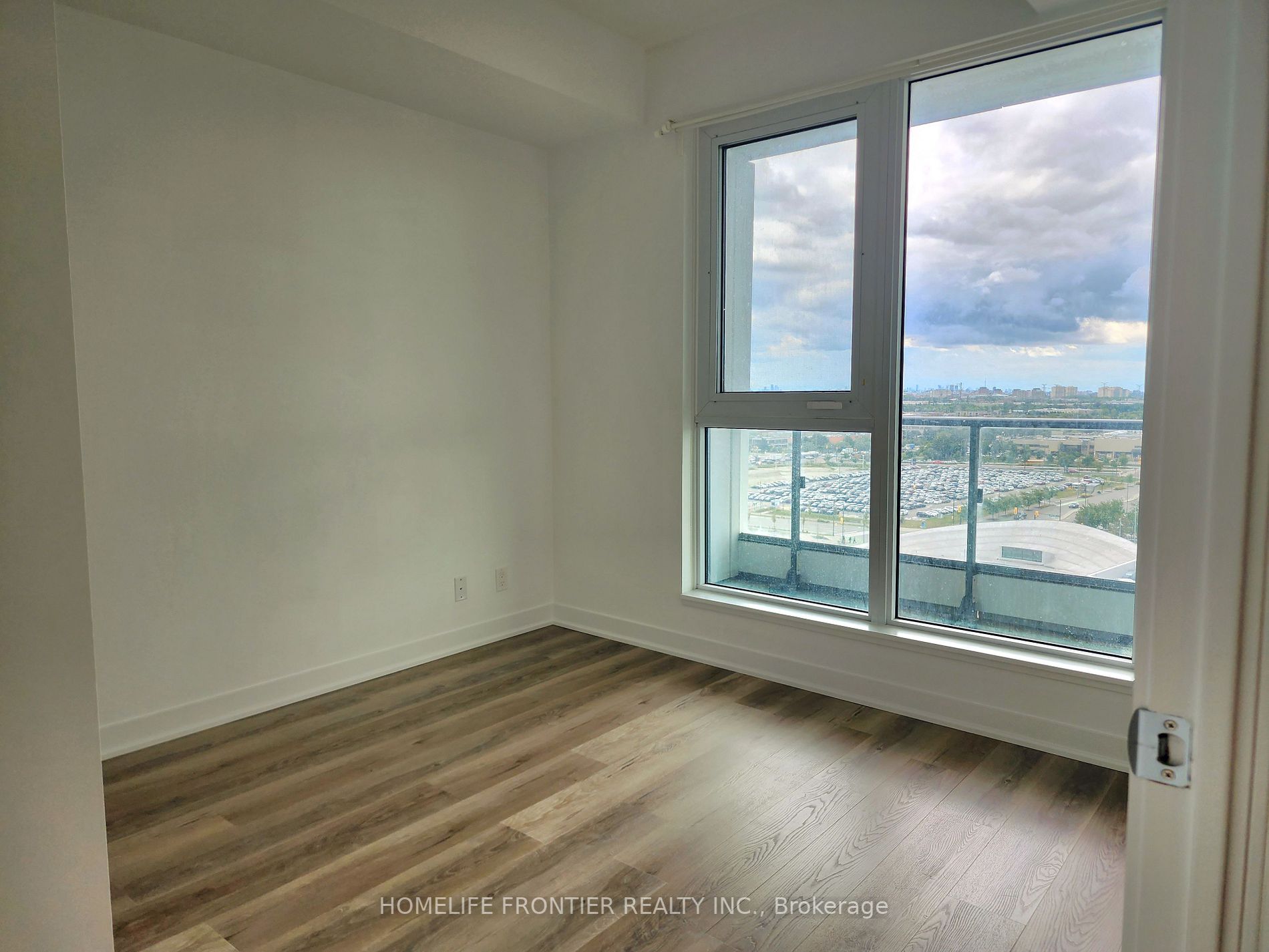 898 Portage Pkwy S, #1506