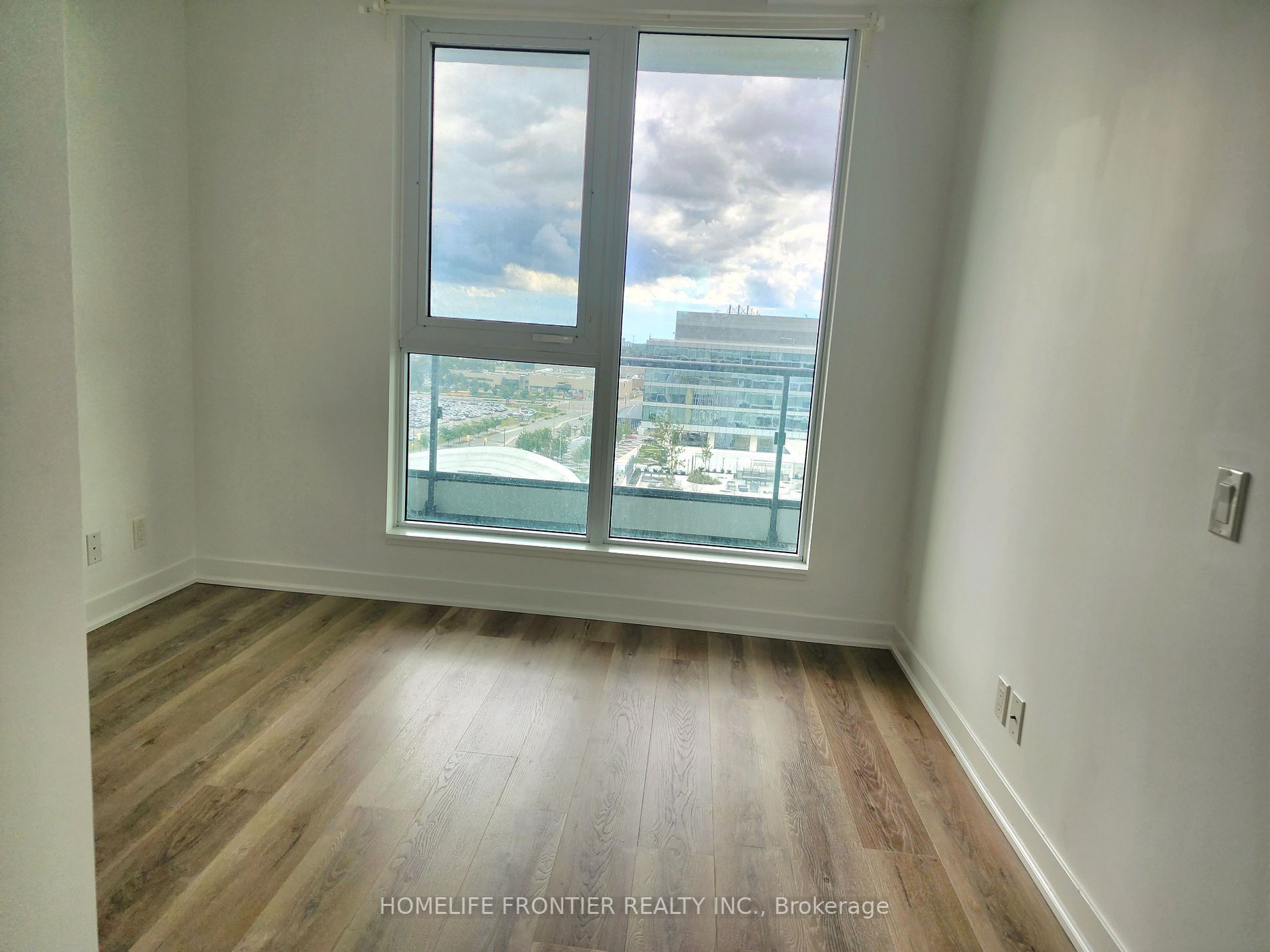 898 Portage Pkwy S, #1506