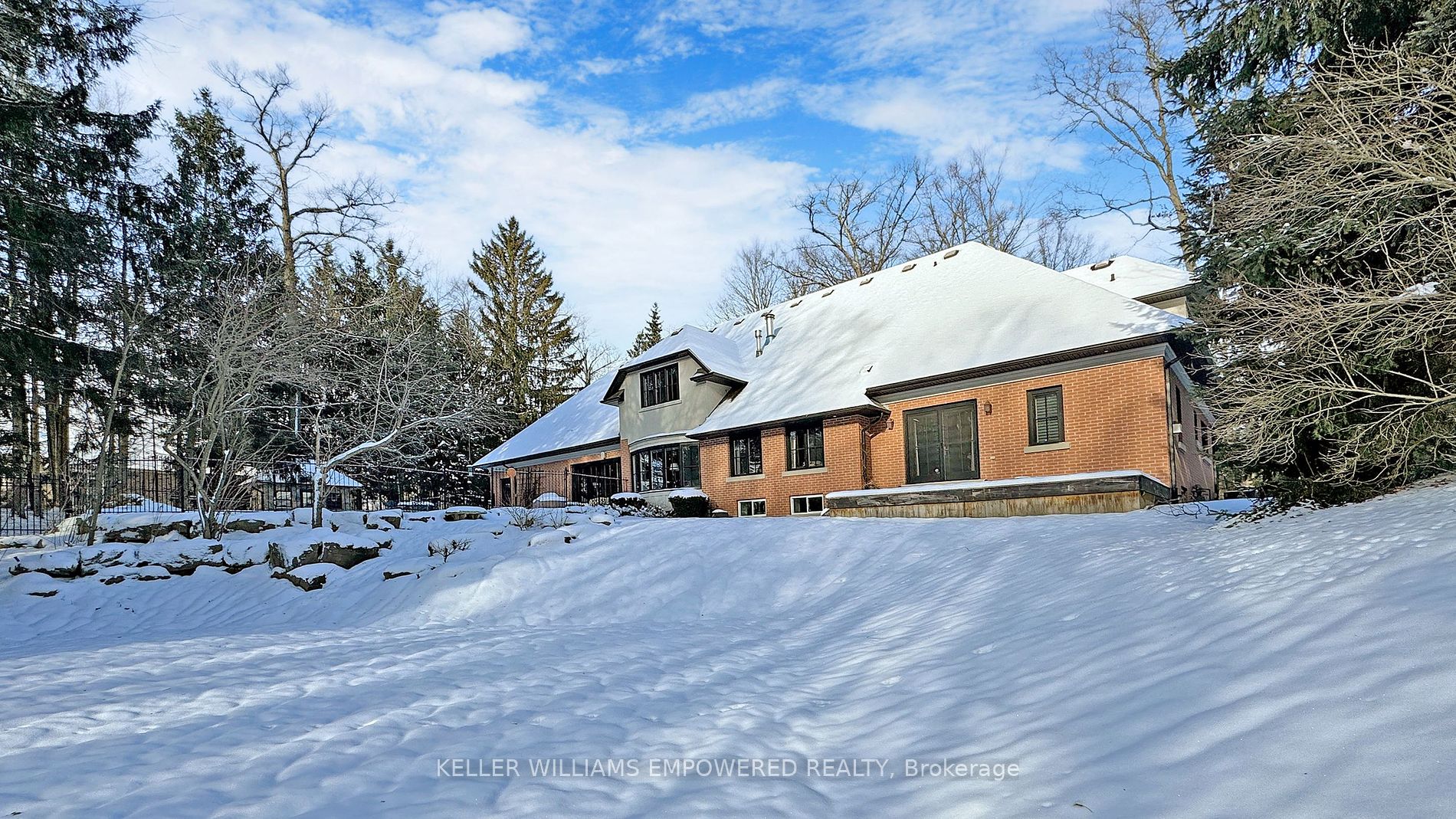 7 Bridgewater Drive